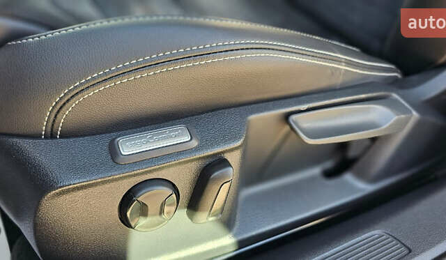 Белый Фольксваген Пассат, объемом двигателя 1.6 л и пробегом 248 тыс. км за 13600 $, фото 18 на Automoto.ua