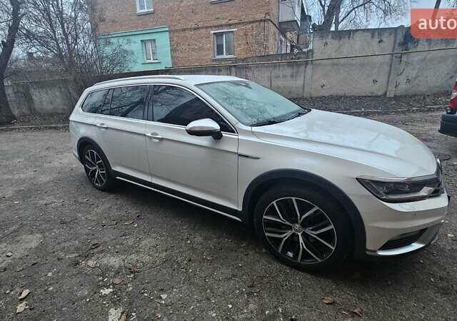 Білий Фольксваген Пассат, об'ємом двигуна 1.97 л та пробігом 197 тис. км за 15800 $, фото 3 на Automoto.ua