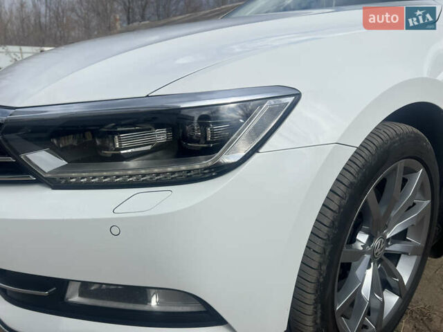 Белый Фольксваген Пассат, объемом двигателя 2 л и пробегом 330 тыс. км за 14500 $, фото 2 на Automoto.ua