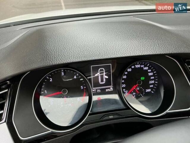 Белый Фольксваген Пассат, объемом двигателя 1.97 л и пробегом 268 тыс. км за 17000 $, фото 5 на Automoto.ua