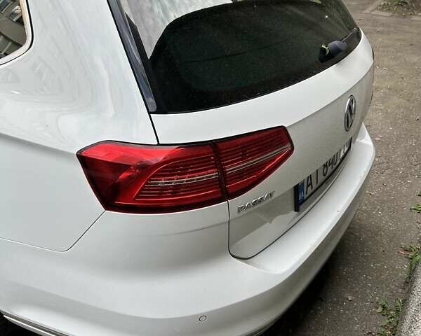 Білий Фольксваген Пассат, об'ємом двигуна 1.97 л та пробігом 290 тис. км за 19200 $, фото 4 на Automoto.ua