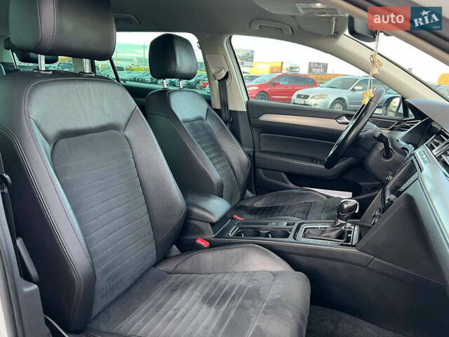 Фольксваген Пассат 2016 в Львове на Automoto.ua Белый Фольксваген Пассат, объемом двигателя 2 л и пробегом 316 тыс. км за 19480 $, фото 42 на Automoto.ua