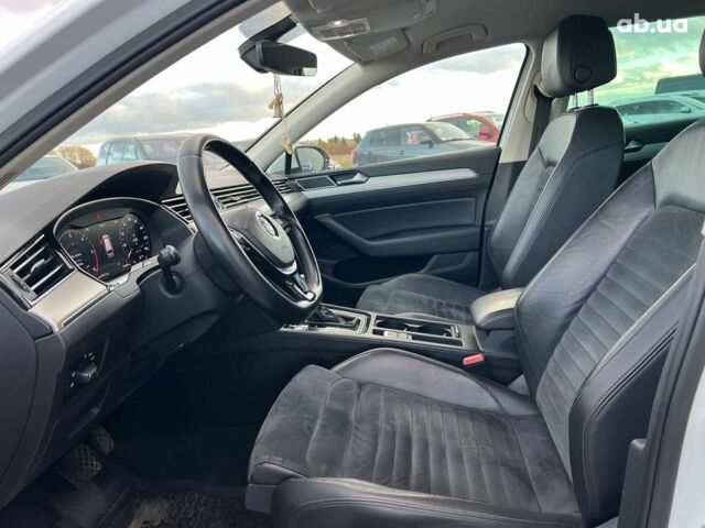 Белый Фольксваген Пассат, объемом двигателя 2 л и пробегом 316 тыс. км за 19480 $, фото 39 на Automoto.ua