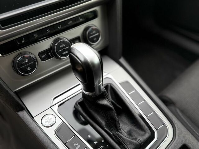 Белый Фольксваген Пассат, объемом двигателя 2 л и пробегом 308 тыс. км за 14999 $, фото 5 на Automoto.ua