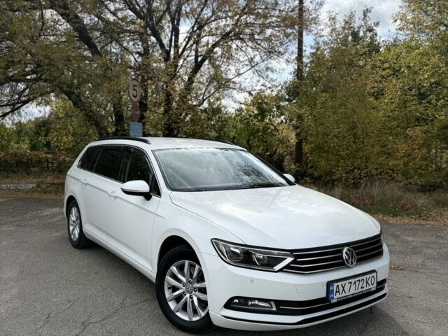 Белый Фольксваген Пассат, объемом двигателя 2 л и пробегом 308 тыс. км за 14999 $, фото 1 на Automoto.ua