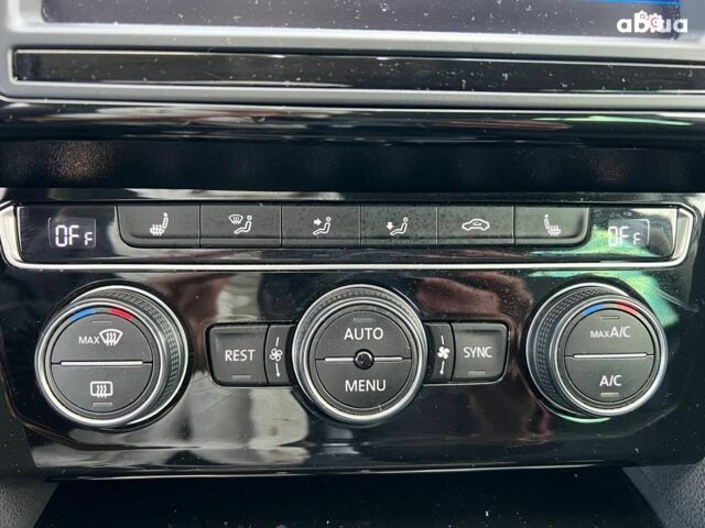 Белый Фольксваген Пассат, объемом двигателя 2 л и пробегом 316 тыс. км за 19480 $, фото 28 на Automoto.ua