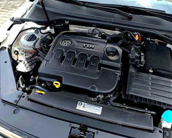 Білий Фольксваген Пассат, об'ємом двигуна 1.6 л та пробігом 207 тис. км за 13600 $, фото 10 на Automoto.ua