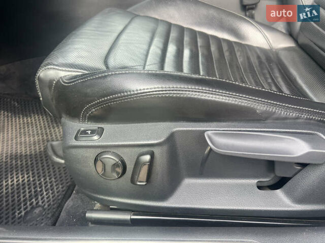 Белый Фольксваген Пассат, объемом двигателя 2 л и пробегом 330 тыс. км за 14500 $, фото 15 на Automoto.ua