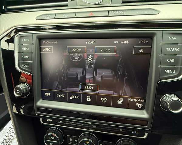 Белый Фольксваген Пассат, объемом двигателя 2 л и пробегом 169 тыс. км за 23999 $, фото 61 на Automoto.ua