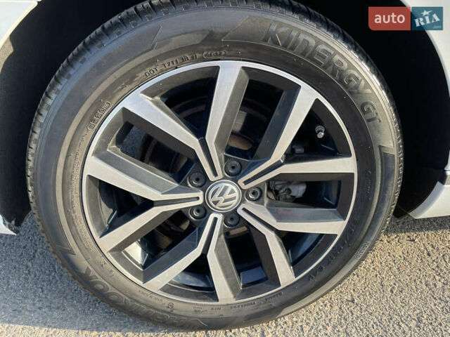 Білий Фольксваген Пассат, об'ємом двигуна 1.97 л та пробігом 123 тис. км за 18500 $, фото 7 на Automoto.ua