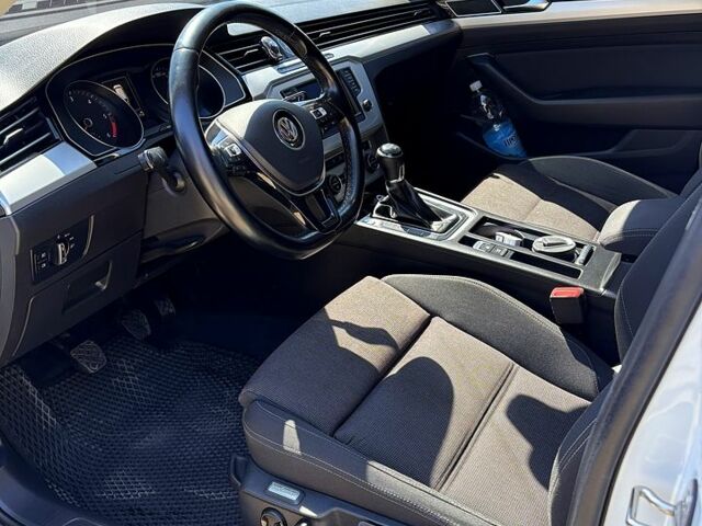 Білий Фольксваген Пассат, об'ємом двигуна 2 л та пробігом 210 тис. км за 15500 $, фото 7 на Automoto.ua