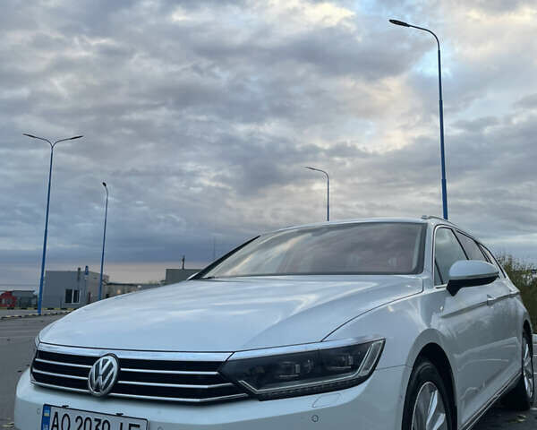 Белый Фольксваген Пассат, объемом двигателя 1.97 л и пробегом 248 тыс. км за 16200 $, фото 5 на Automoto.ua
