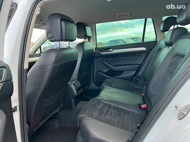 Белый Фольксваген Пассат, объемом двигателя 2 л и пробегом 316 тыс. км за 19480 $, фото 36 на Automoto.ua