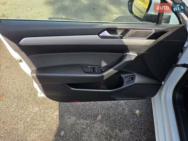 Белый Фольксваген Пассат, объемом двигателя 1.97 л и пробегом 345 тыс. км за 16900 $, фото 16 на Automoto.ua