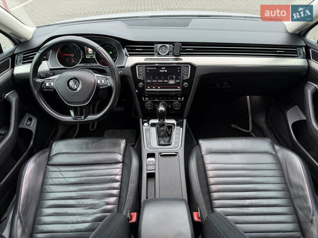 Белый Фольксваген Пассат, объемом двигателя 2 л и пробегом 300 тыс. км за 16200 $, фото 13 на Automoto.ua