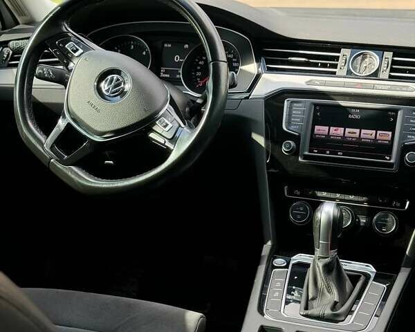 Білий Фольксваген Пассат, об'ємом двигуна 1.97 л та пробігом 230 тис. км за 17500 $, фото 15 на Automoto.ua