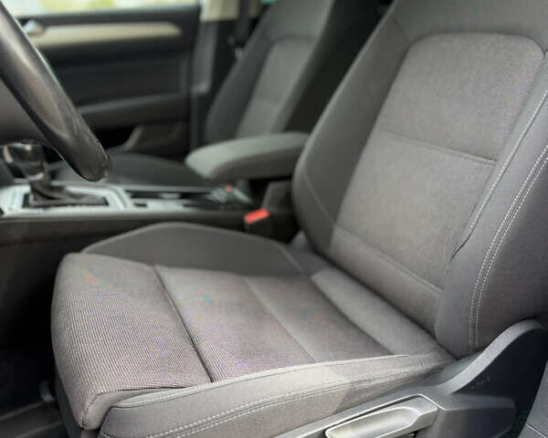 Белый Фольксваген Пассат, объемом двигателя 1.97 л и пробегом 308 тыс. км за 14999 $, фото 10 на Automoto.ua