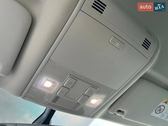 Фольксваген Пассат 2016 в Львове на Automoto.ua Белый Фольксваген Пассат, объемом двигателя 2 л и пробегом 316 тыс. км за 19480 $, фото 32 на Automoto.ua