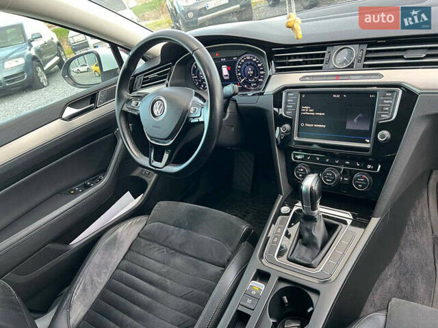 Фольксваген Пассат 2016 в Львове на Automoto.ua Белый Фольксваген Пассат, объемом двигателя 2 л и пробегом 316 тыс. км за 19480 $, фото 43 на Automoto.ua