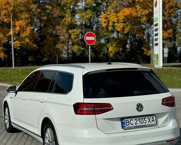 Білий Фольксваген Пассат, об'ємом двигуна 1.97 л та пробігом 230 тис. км за 17500 $, фото 9 на Automoto.ua