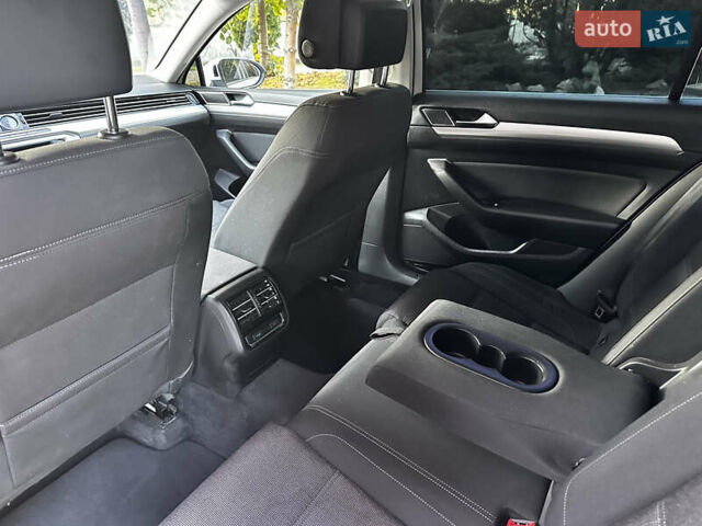 Білий Фольксваген Пассат, об'ємом двигуна 2 л та пробігом 336 тис. км за 14800 $, фото 37 на Automoto.ua