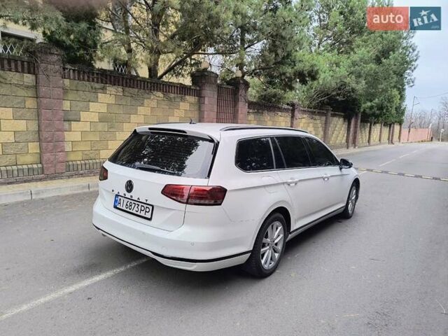 Белый Фольксваген Пассат, объемом двигателя 1.97 л и пробегом 268 тыс. км за 17000 $, фото 13 на Automoto.ua