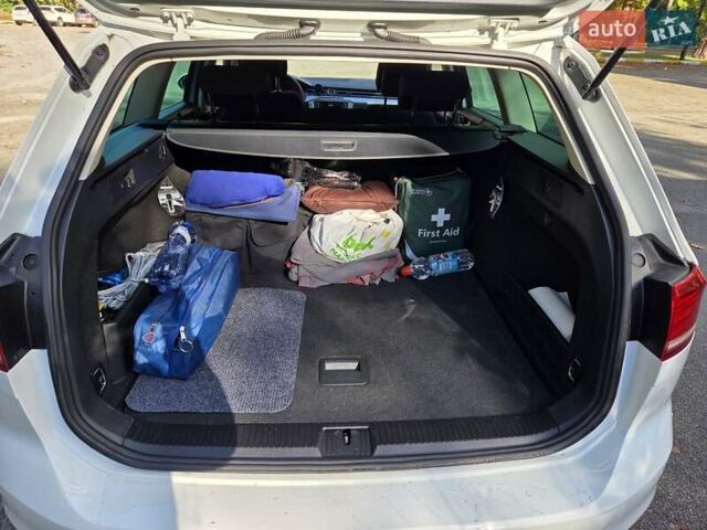 Белый Фольксваген Пассат, объемом двигателя 1.97 л и пробегом 345 тыс. км за 16900 $, фото 24 на Automoto.ua