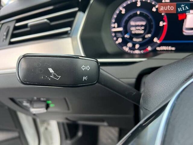 Фольксваген Пассат 2016 в Львове на Automoto.ua Белый Фольксваген Пассат, объемом двигателя 2 л и пробегом 316 тыс. км за 19480 $, фото 25 на Automoto.ua