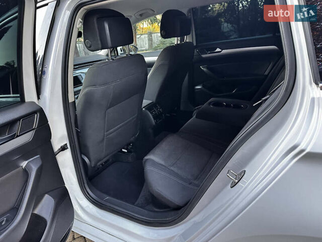 Білий Фольксваген Пассат, об'ємом двигуна 2 л та пробігом 336 тис. км за 14800 $, фото 36 на Automoto.ua