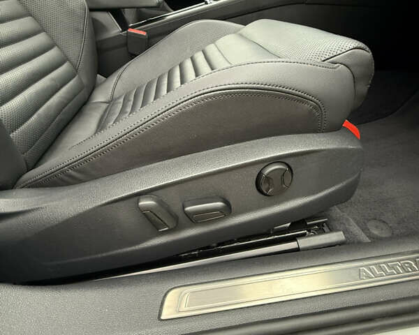 Белый Фольксваген Пассат, объемом двигателя 2 л и пробегом 169 тыс. км за 23999 $, фото 59 на Automoto.ua