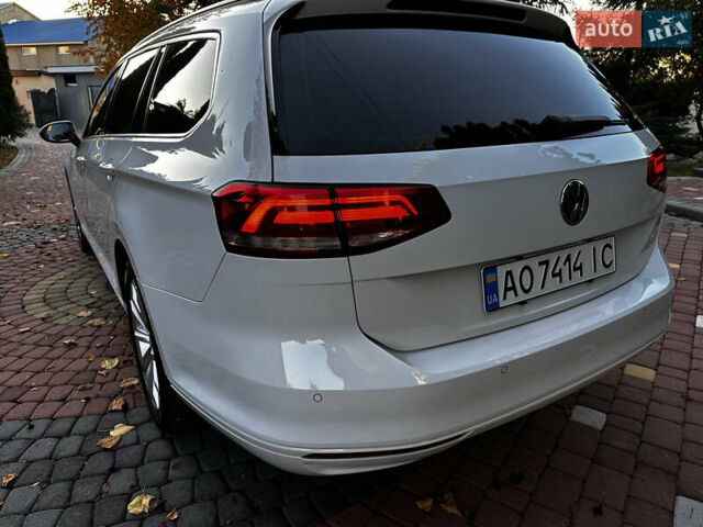 Білий Фольксваген Пассат, об'ємом двигуна 2 л та пробігом 336 тис. км за 14800 $, фото 22 на Automoto.ua