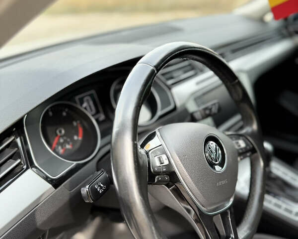 Белый Фольксваген Пассат, объемом двигателя 1.97 л и пробегом 308 тыс. км за 14999 $, фото 12 на Automoto.ua