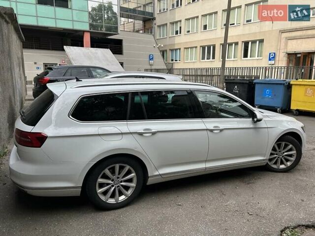 Білий Фольксваген Пассат, об'ємом двигуна 1.97 л та пробігом 290 тис. км за 19200 $, фото 15 на Automoto.ua