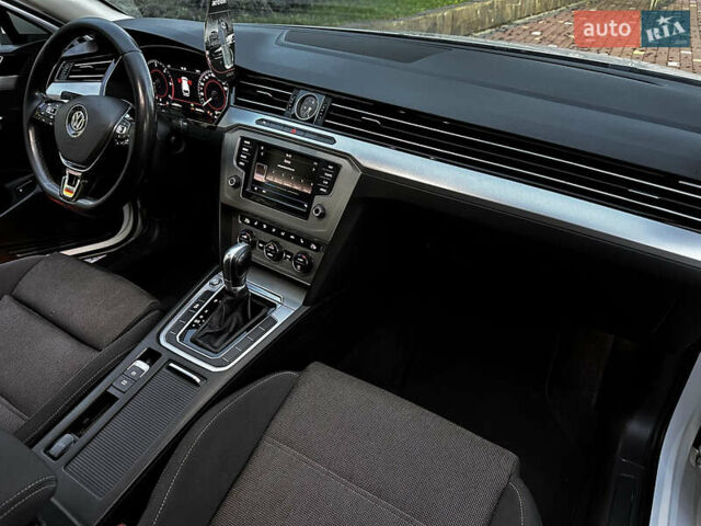 Білий Фольксваген Пассат, об'ємом двигуна 2 л та пробігом 336 тис. км за 14800 $, фото 73 на Automoto.ua