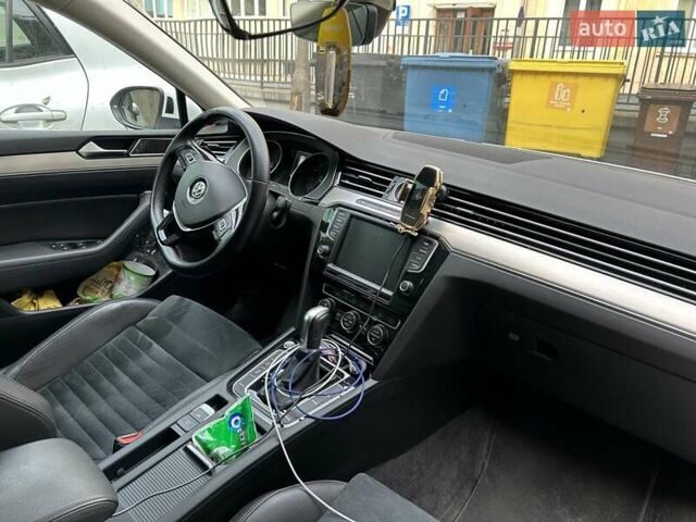 Білий Фольксваген Пассат, об'ємом двигуна 1.97 л та пробігом 290 тис. км за 19200 $, фото 3 на Automoto.ua