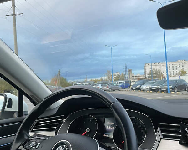 Белый Фольксваген Пассат, объемом двигателя 1.97 л и пробегом 248 тыс. км за 16200 $, фото 16 на Automoto.ua