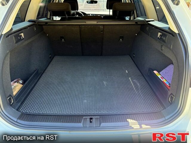 Білий Фольксваген Пассат, об'ємом двигуна 2 л та пробігом 210 тис. км за 15500 $, фото 12 на Automoto.ua