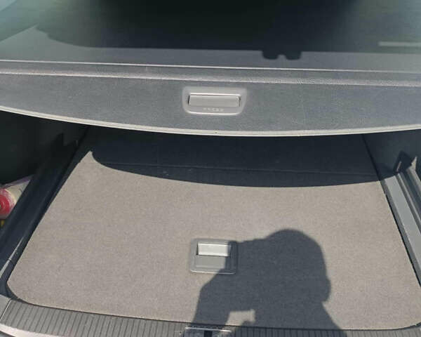 Білий Фольксваген Пассат, об'ємом двигуна 1.6 л та пробігом 207 тис. км за 13600 $, фото 6 на Automoto.ua