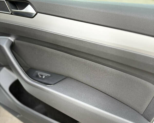 Белый Фольксваген Пассат, объемом двигателя 1.97 л и пробегом 308 тыс. км за 14999 $, фото 18 на Automoto.ua