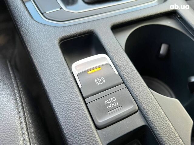 Белый Фольксваген Пассат, объемом двигателя 2 л и пробегом 316 тыс. км за 19480 $, фото 30 на Automoto.ua