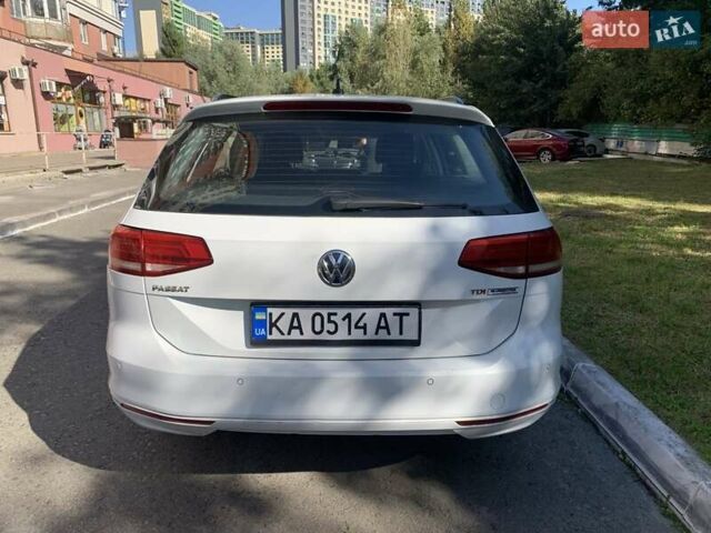 Белый Фольксваген Пассат, объемом двигателя 1.6 л и пробегом 255 тыс. км за 13700 $, фото 2 на Automoto.ua