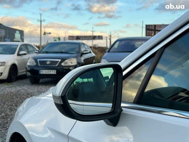 Белый Фольксваген Пассат, объемом двигателя 2 л и пробегом 316 тыс. км за 19480 $, фото 13 на Automoto.ua