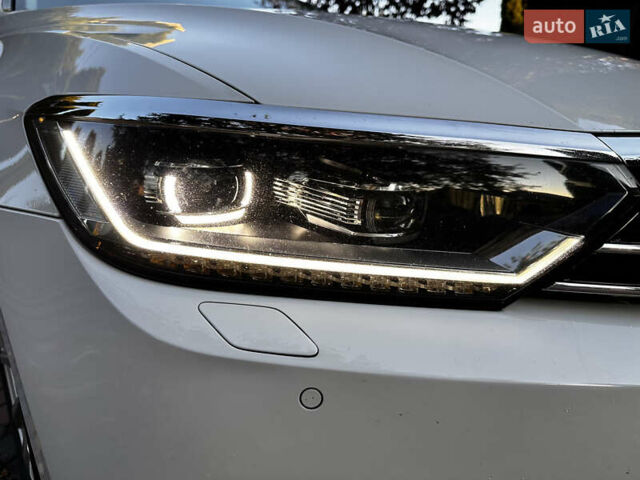 Білий Фольксваген Пассат, об'ємом двигуна 2 л та пробігом 336 тис. км за 14800 $, фото 42 на Automoto.ua