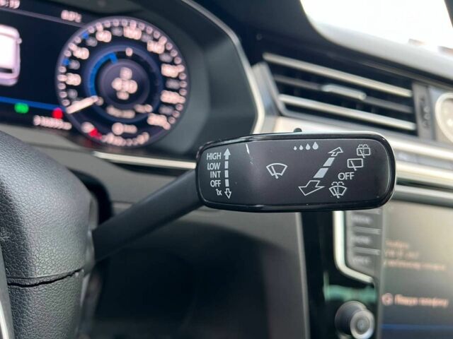 Белый Фольксваген Пассат, объемом двигателя 2 л и пробегом 316 тыс. км за 19480 $, фото 24 на Automoto.ua