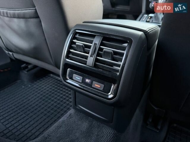 Белый Фольксваген Пассат, объемом двигателя 1.97 л и пробегом 208 тыс. км за 15900 $, фото 25 на Automoto.ua