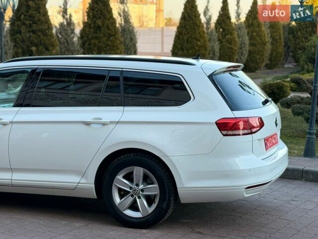 Білий Фольксваген Пассат, об'ємом двигуна 2 л та пробігом 237 тис. км за 13999 $, фото 14 на Automoto.ua