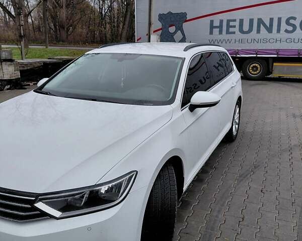 Білий Фольксваген Пассат, об'ємом двигуна 1.97 л та пробігом 274 тис. км за 13000 $, фото 5 на Automoto.ua