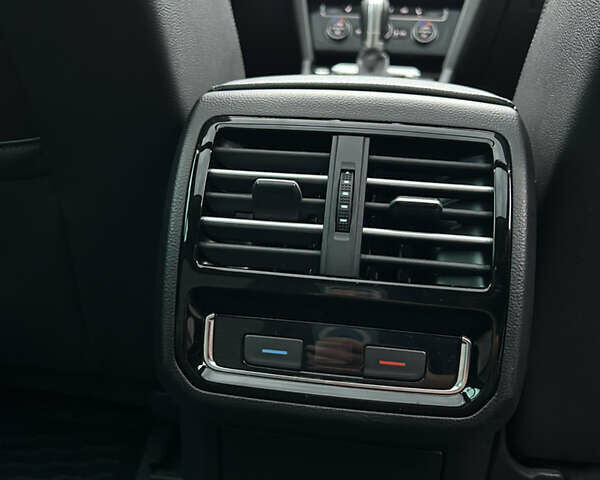 Белый Фольксваген Пассат, объемом двигателя 1.97 л и пробегом 254 тыс. км за 15500 $, фото 25 на Automoto.ua