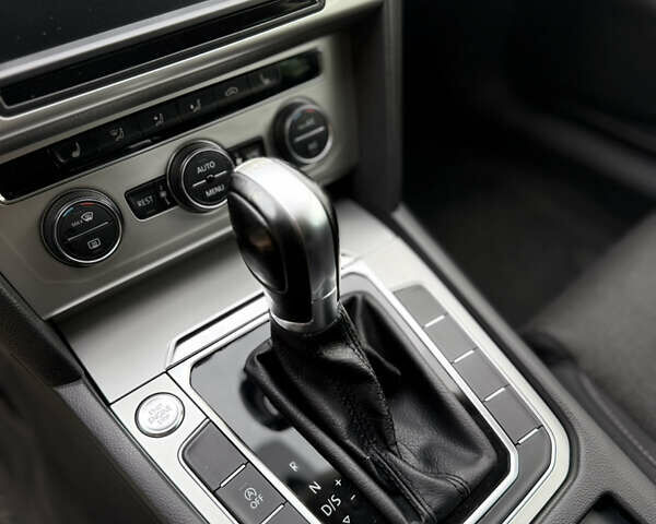 Белый Фольксваген Пассат, объемом двигателя 1.97 л и пробегом 308 тыс. км за 14999 $, фото 11 на Automoto.ua