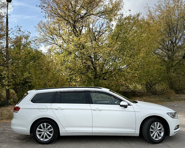 Белый Фольксваген Пассат, объемом двигателя 1.97 л и пробегом 308 тыс. км за 14999 $, фото 3 на Automoto.ua